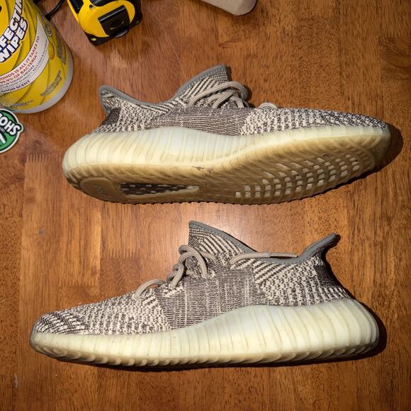 Size 10.5 - adidas Yeezy Boost 350 V2 Low Zyon main image 4